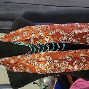 NWOT Gorgeous Like Silk Feel Autumn Fall Bronze Scarf